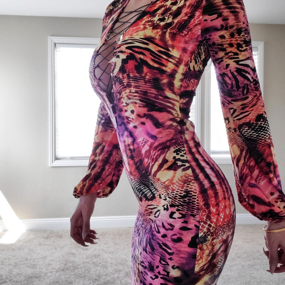 Dress - Picture 2 of 3